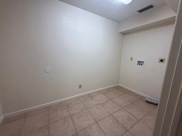 4285 E Mustang Dr — Photo 16