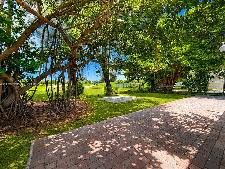 401 S Shore Dr — Photo 11
