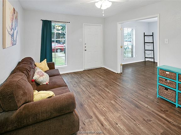 5th image of 1710 Leona Dr