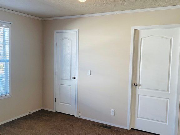 5th image of 1135 W Superior St #307