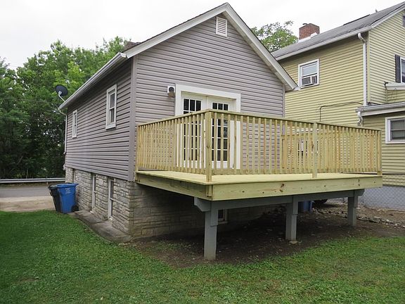 4th image of 220 Finley Ave