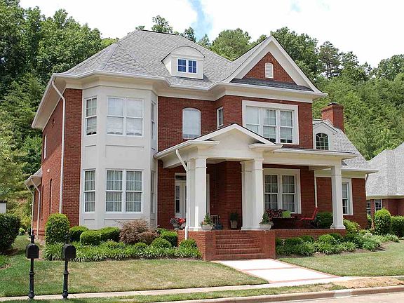 2nd image of 541 Stafford Ave NW