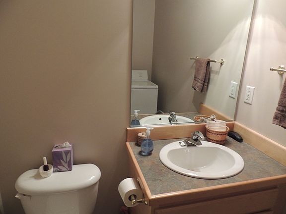 5th image of 3301 Laredo Dr #B
