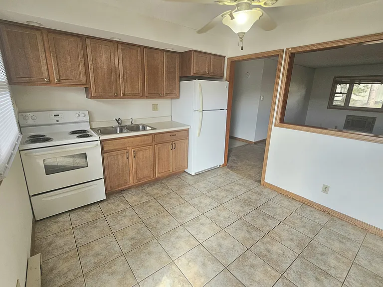 65 E Southmor Rd #6 — Photo 2