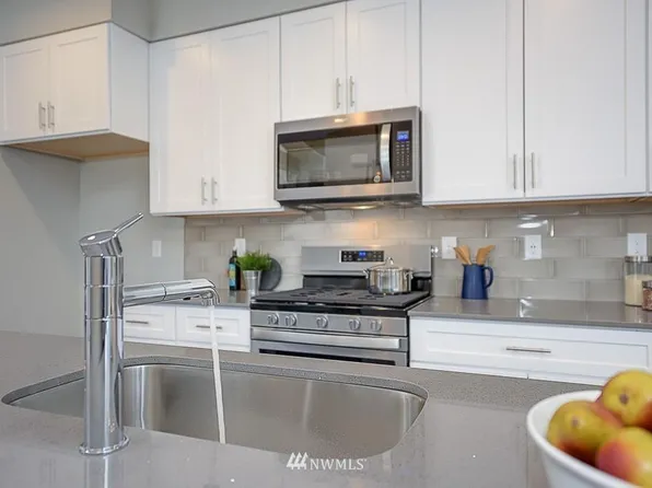 763 4th Ave NW, Issaquah, WA 98027