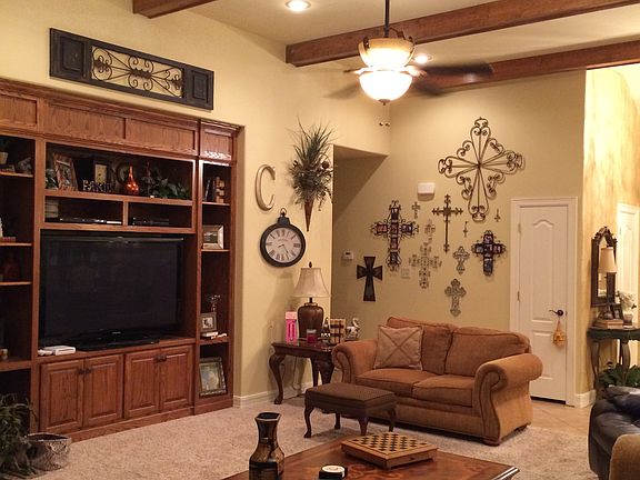 3rd image of 601 Continental Drive
