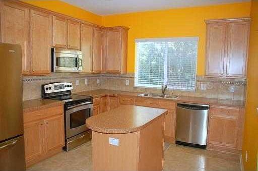 3rd image of 17455 Hugh Ln