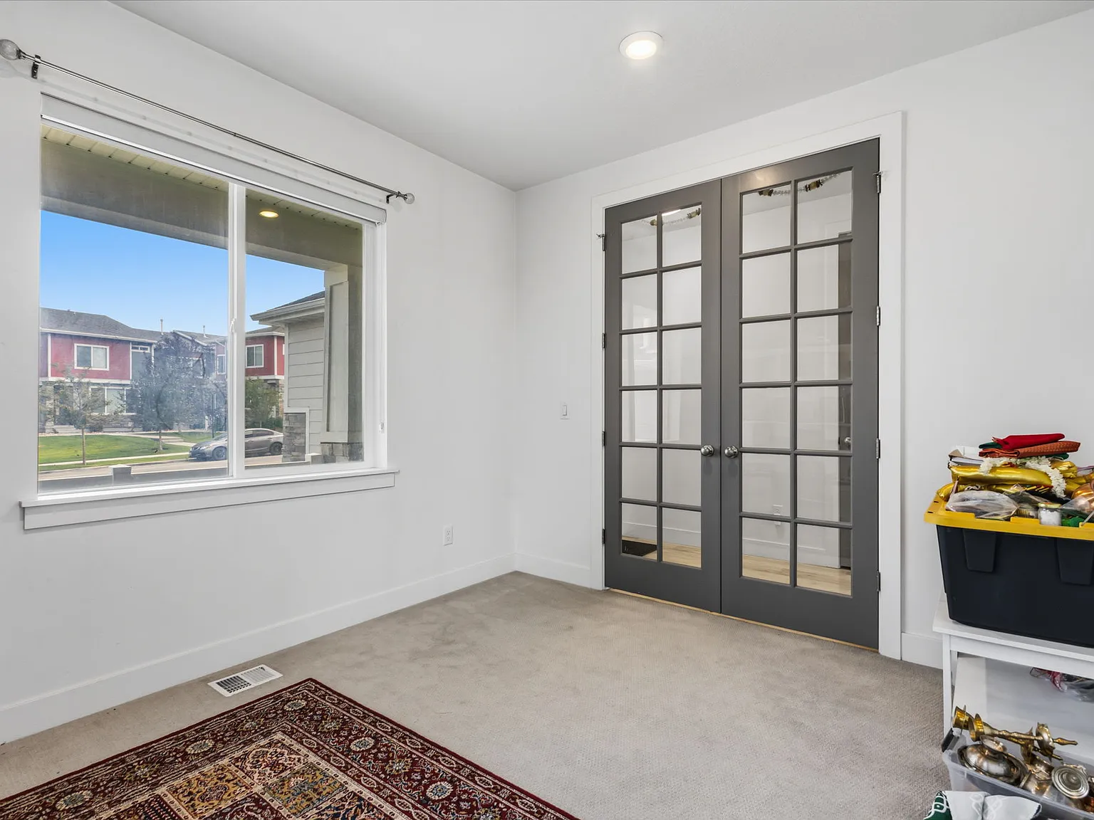5 bed, 3.5 bath, 3466 sqft, $3,350 — Photo 3
