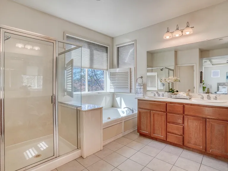 262 W Country Club Dr — Photo 27