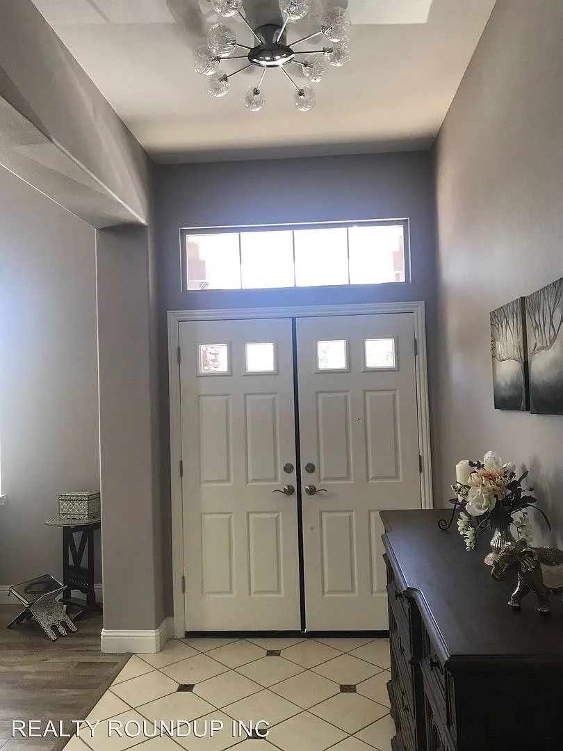 9246 Louis St photo 1