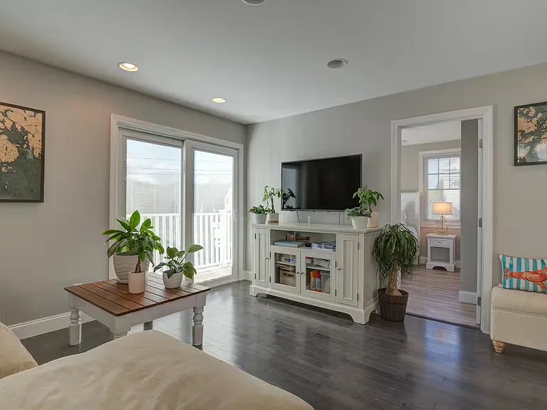 239 Shore Rd #A — Photo 14