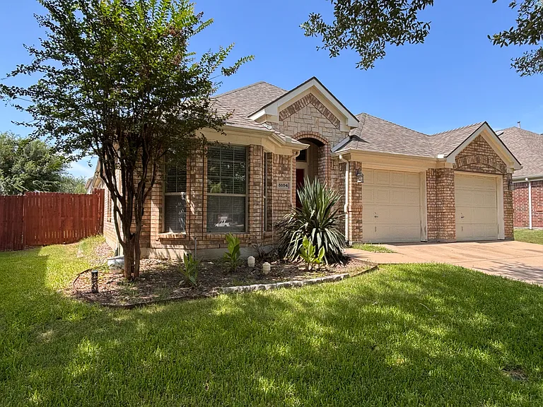 5104 Blackelm Dr — Photo 2