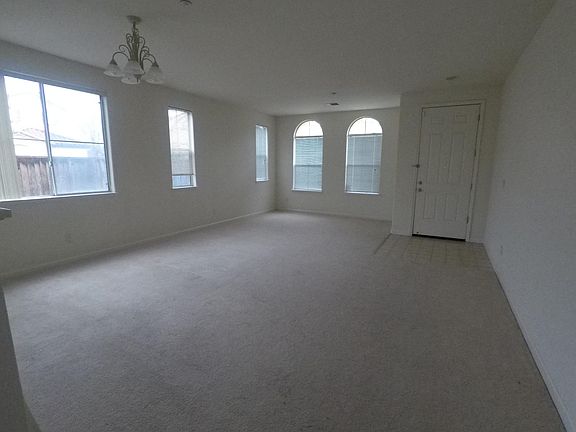 2nd image of 37513 Marsten Dr