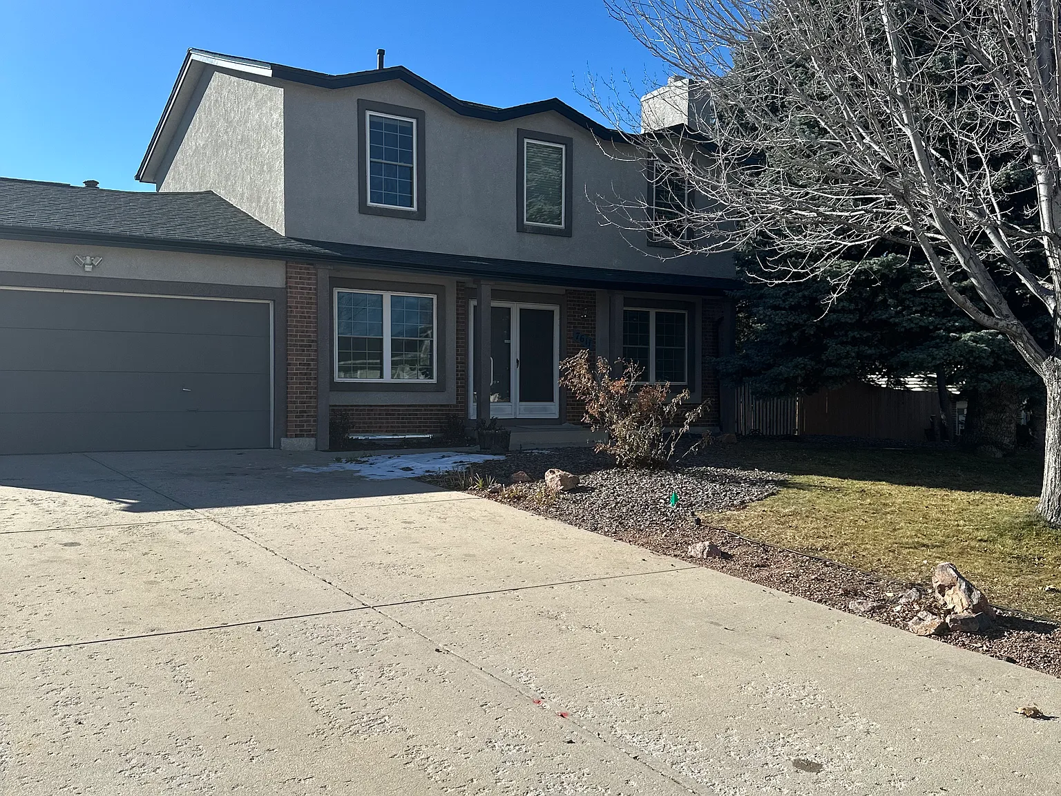 4 bed, 2758 sqft, $2,900 — Photo 1