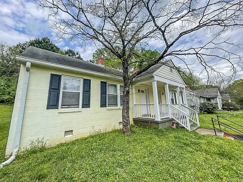 2 bed, 1.0 bath, 656 sqft, $1,045 — Photo 4