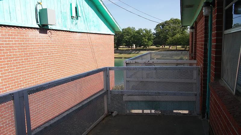 2nd image of 210 W Riverside Dr #Ro20