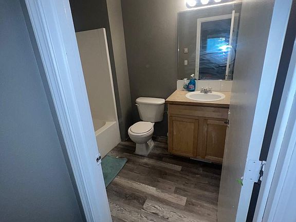 4th image of 17911 73rd Ave E