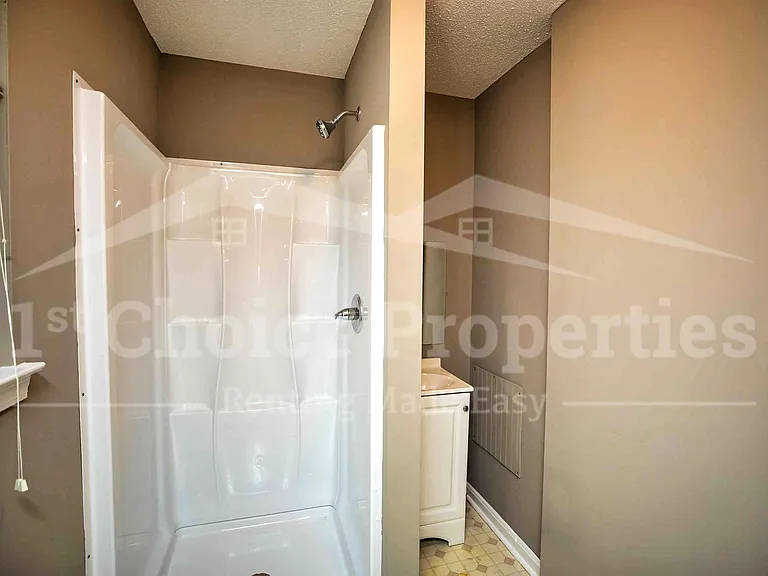 7823 Happy Hollow Rd #1 — Photo 12