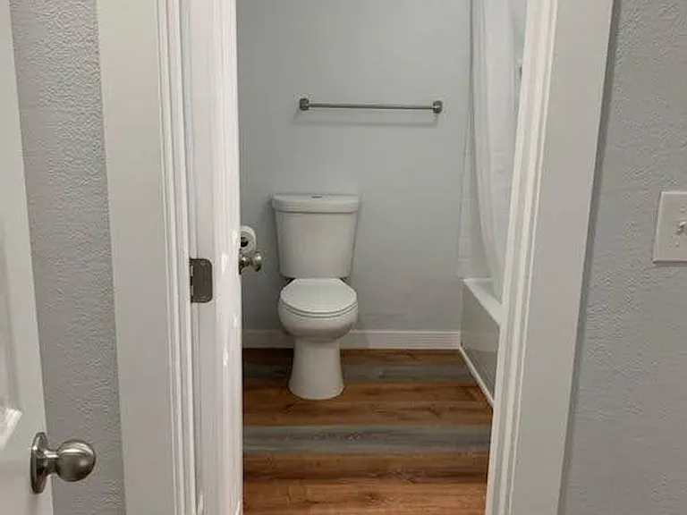 142 Jefferson St — Photo 13