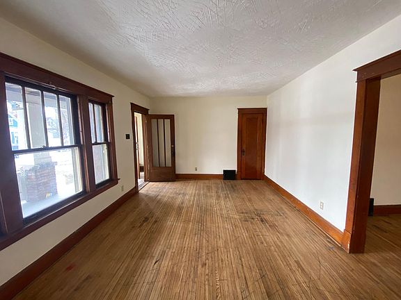 5th image of 2024 Forest Ave #1