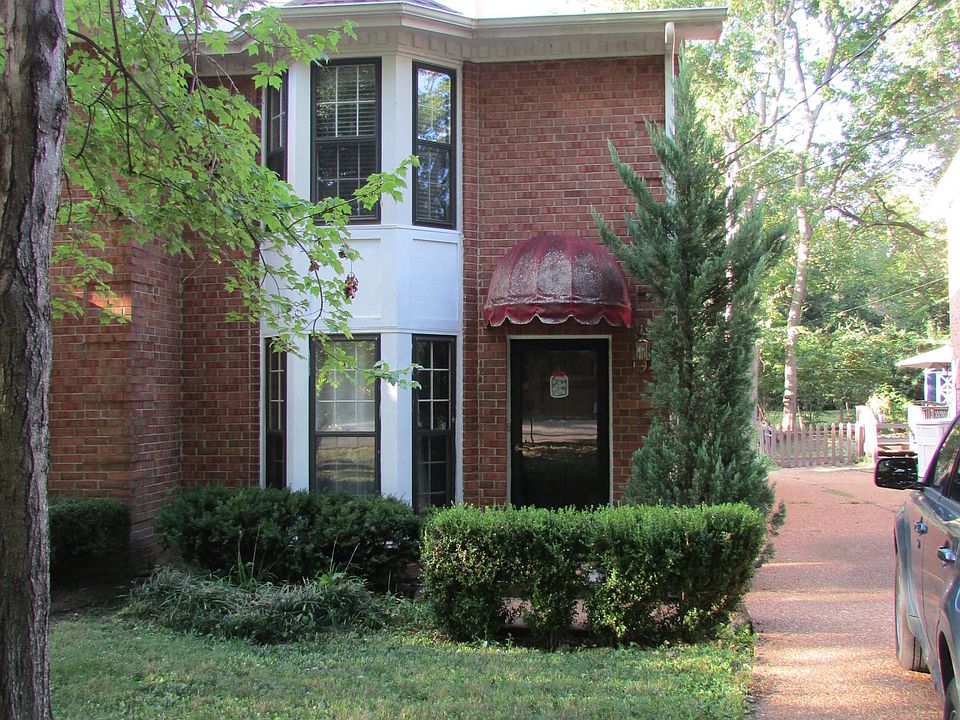 1st image of 2812A Westwood Ave