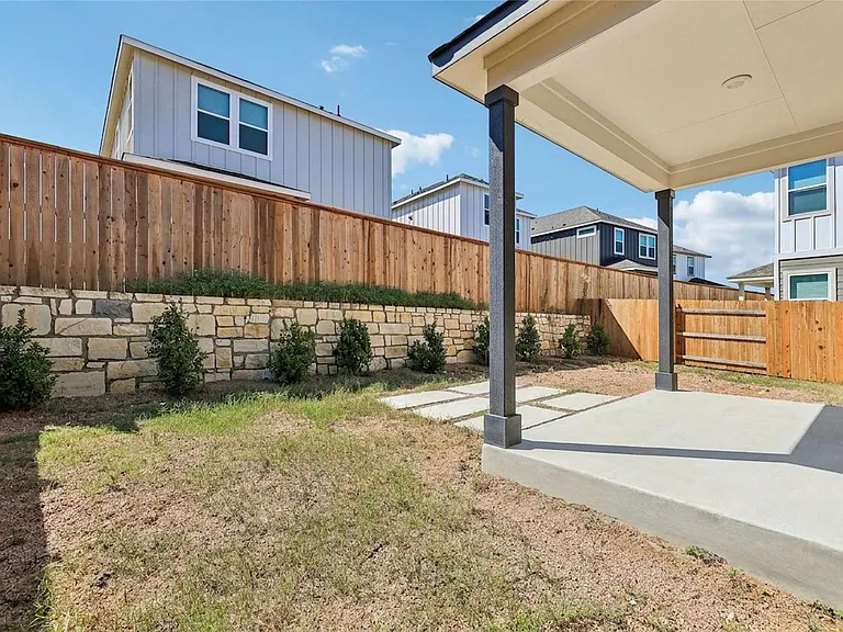 155 Sycamore Pines Ln — Photo 35