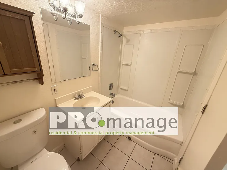 160 Pine St. — Photo 12