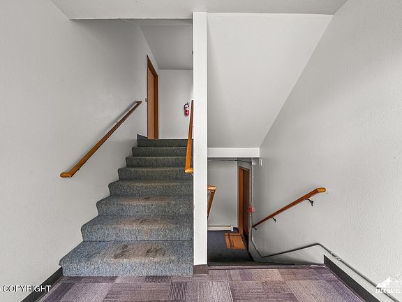 5th image of 261 McCarrey St #17C