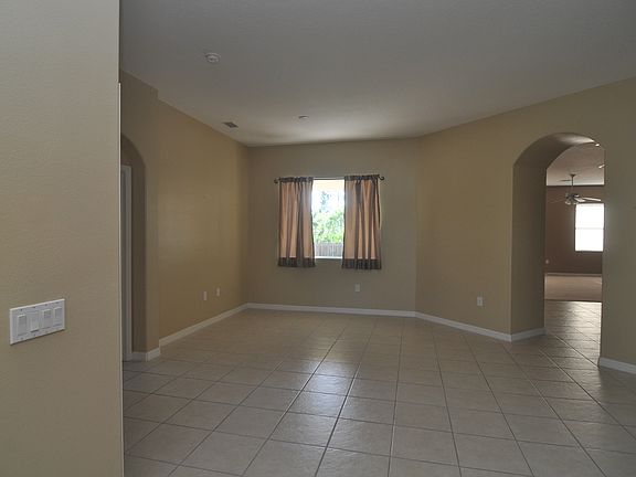 3rd image of 3849 Gardenwood Cir