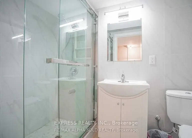932 Ossington Ave #LOWER — Photo 3