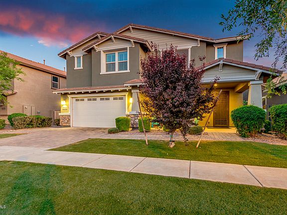 3rd image of 4067 E Palo Verde St