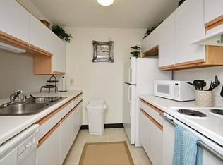 40610 Reisa Ln, Canton, MI 48188