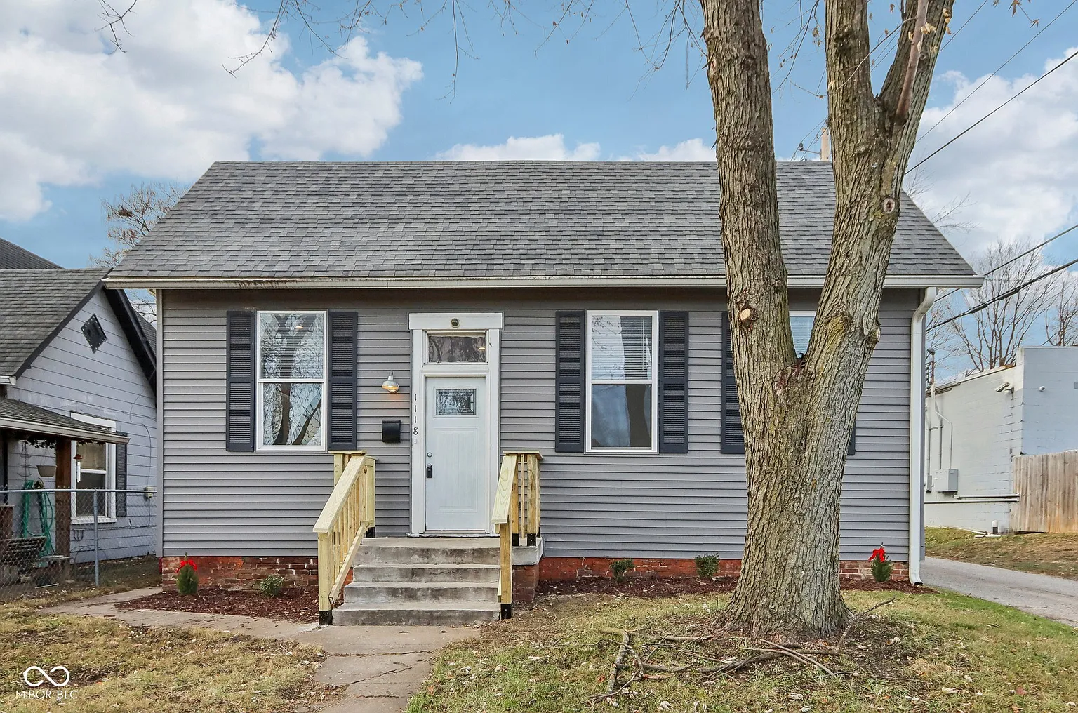 1118 Villa Ave photo 1