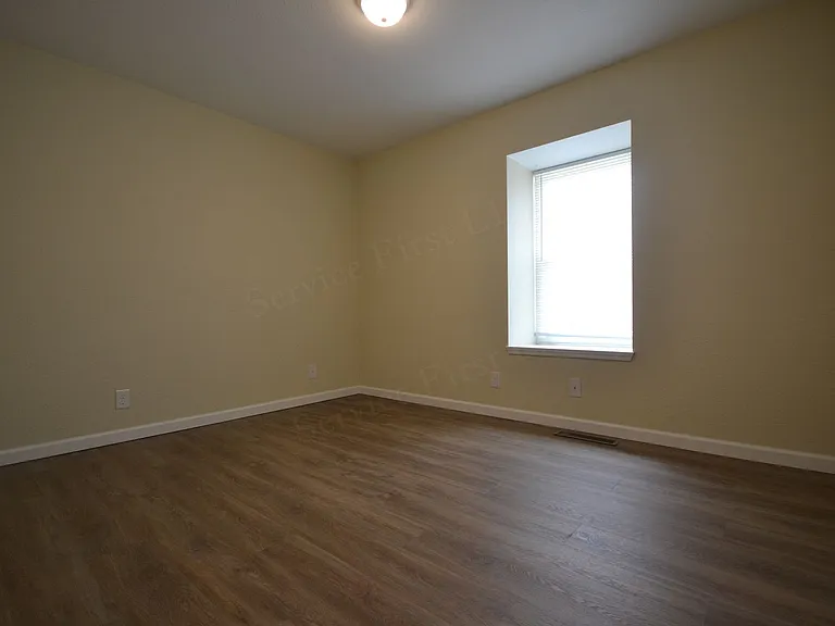 616 Evergreen St — Photo 6