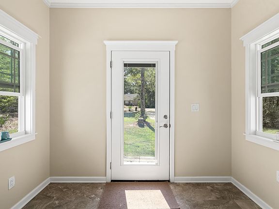 4th image of 528 Bay Grove Rd