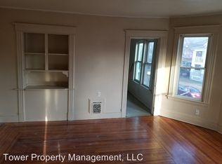448 Dickinson St APT 3R, Springfield, MA 01108