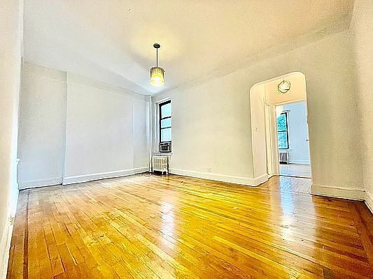 1st image of 258 W 22nd St APT 4E