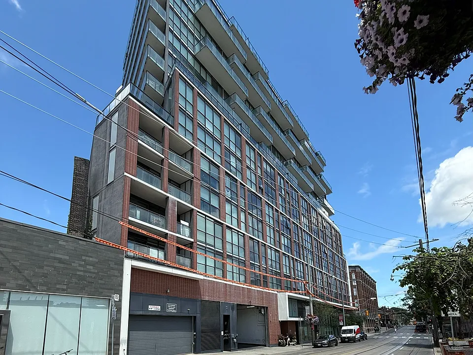 318 King St E #1111