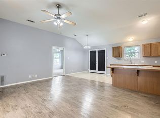 224 Copper Ln, Jarrell, TX 76537