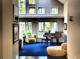 64 Gray St, St Charles, IL