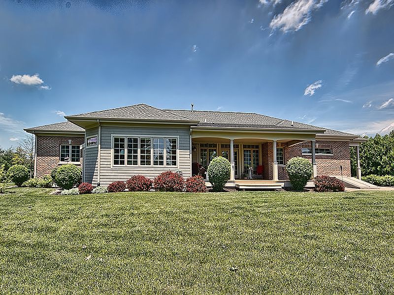 2nd image of 1603 Waterford Pl