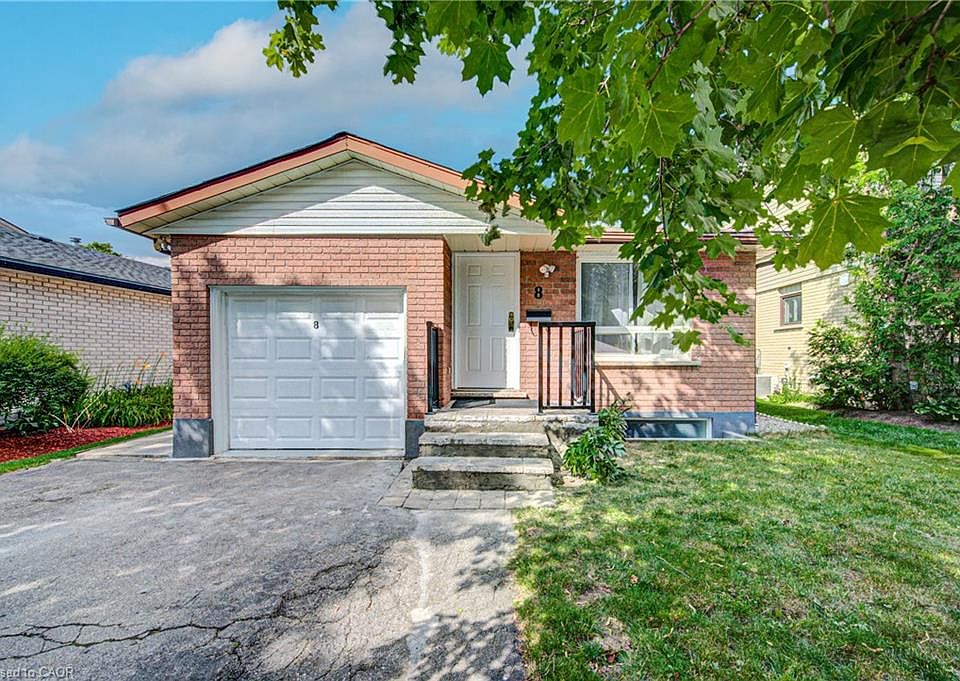 1st image of 8 Pamela Pl