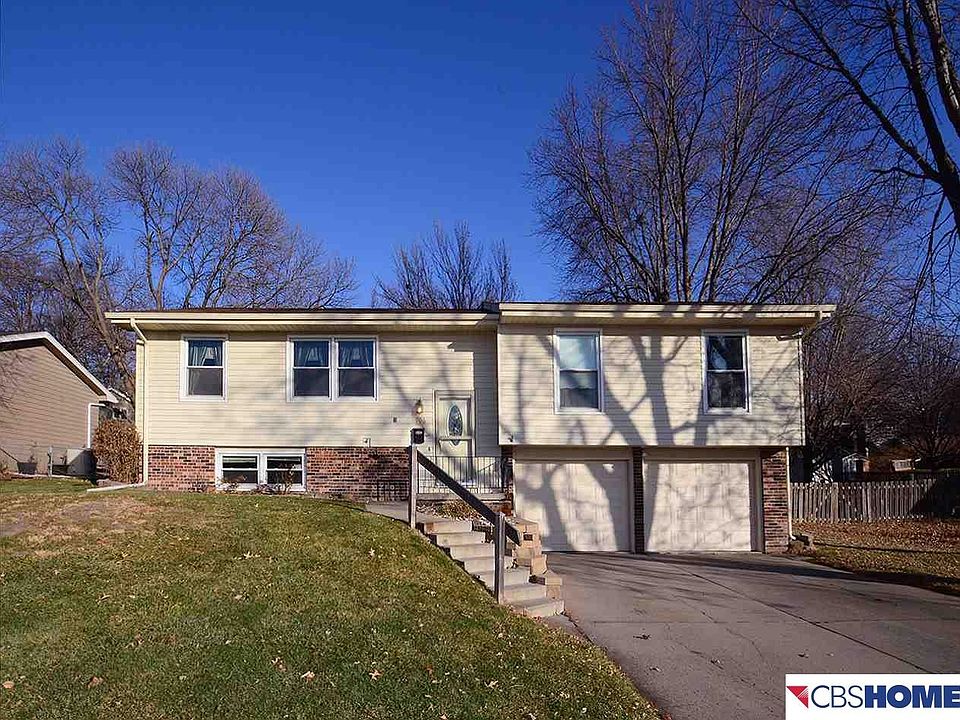1st image of 906 Hogan Dr