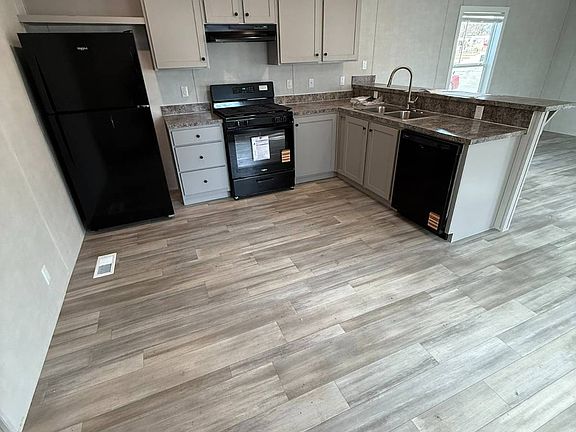 4th image of 1721 B St