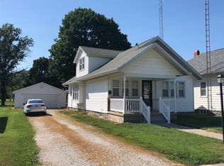 216 Lena St, Nokomis, IL 62075