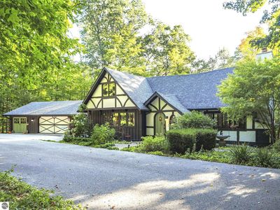 2920 W Schuss Mountain Dr, Bellaire, MI, 49615