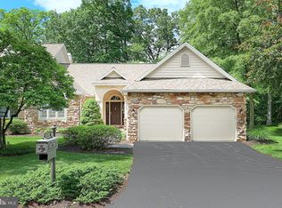 2124 Tall Oaks Ln, York, PA 17403