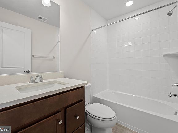 4th image of 6045 Soho Way