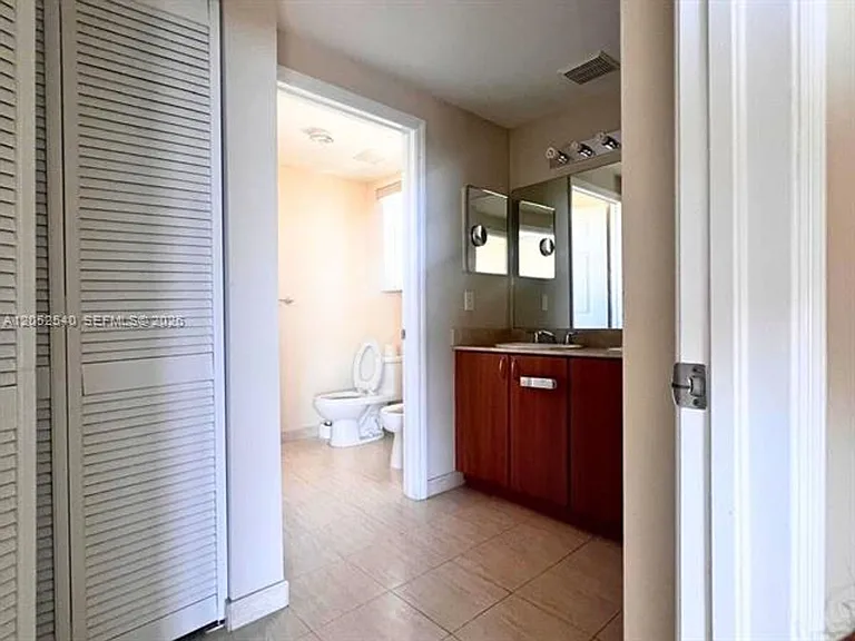 2425 SW 27th Ave #CU-1004 — Photo 14
