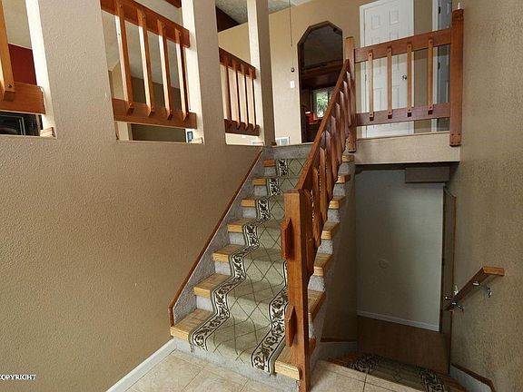 2nd image of 9631 Nizki Cir